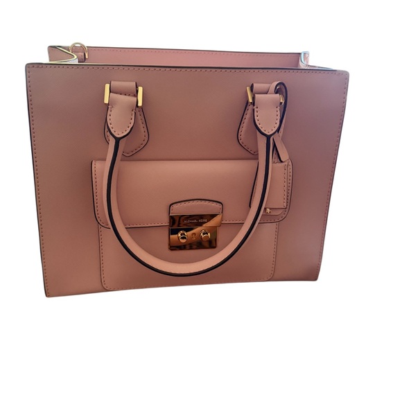 NWT Michael Kors Saffiano in Blush Pink Crossbody Bag with Gold Accents - Picture 2 of 8